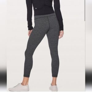 Lululemon leggings size 6 gray crop variegated knit